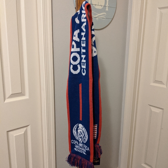 Soccer theme scarf - Picture 4 of 4